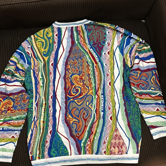 COPY - NWT 2X COOGI SWEATER - Picture 3 of 5